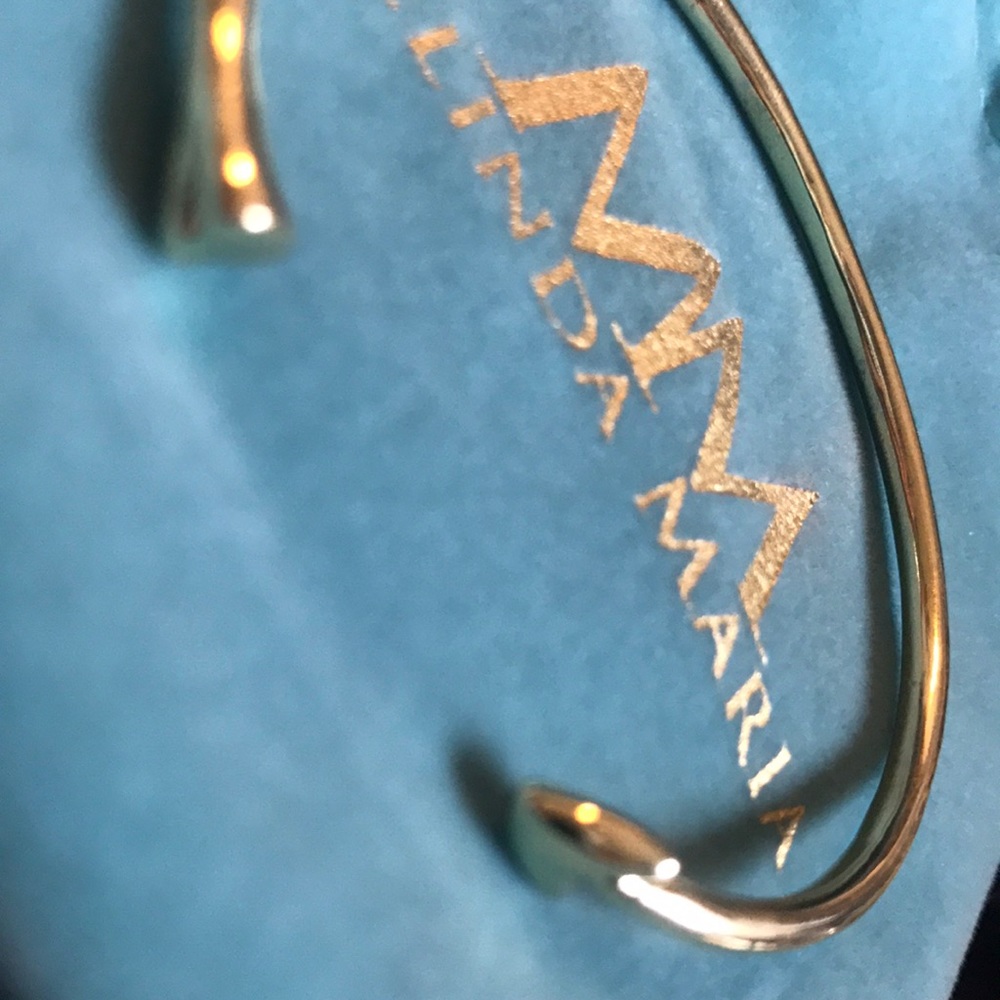 Melinda Maria Heart + Arrow Bangle - Picture 2 of 2